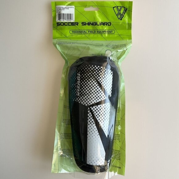 SOCCER  SLIP IN SHINGUARDS - Picture 1 of 5